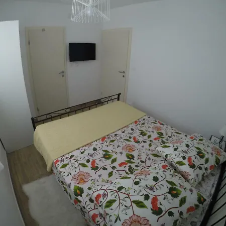 Appartement Apartman Aqua 2